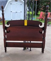 four poster double bed with acorn topped posts