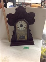 vintage mantel clock w/key
