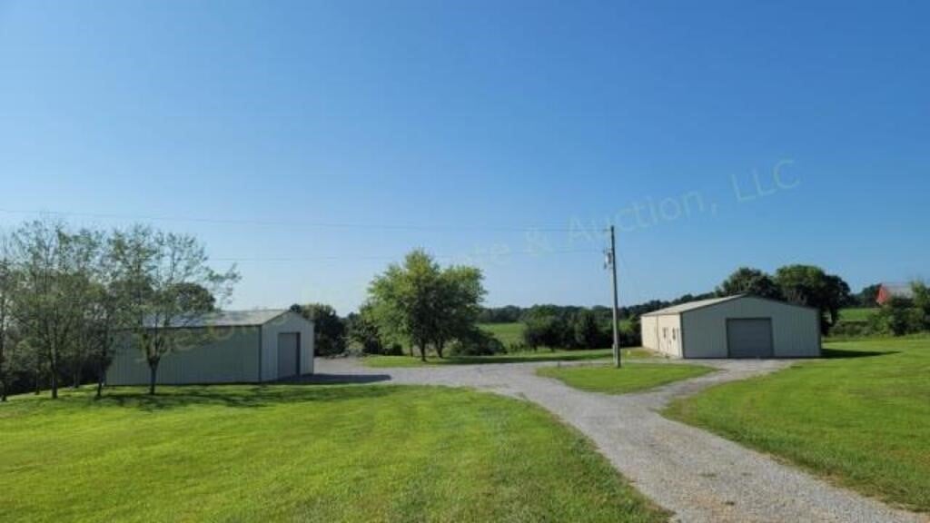 220906 - Two Pole Barns, One w/ 1 Bdr Apartment on 5.03 Acre