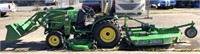 2017 John Deere 2032R Compact Tractor w/ Frontier