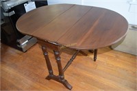 Late 19th Century Italian Mahogany Side Table