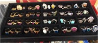 60 ASSORTED COSTUME RINGS, ASSORTED STONES