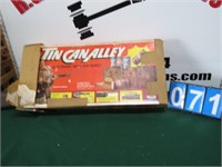 TIN CAN ALLEY ELECTRONIC RIFLE AND TARGET WITH