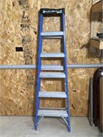 Blue Louisville 6 foot step ladder