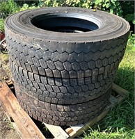 (3) Used Michelin XDS2 11R22.5 Truck Tires