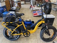 VEEGO ELECTRIC BIKE W/LOTS OF EXTRAS