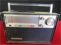 Vintage Solid State 5 Band AC/DC Radio by Candle