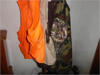 3 vests & camo jacket - size L-XL