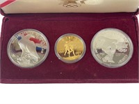 1984 US Olympic Silver & Gold Poof Set