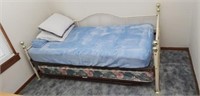 Day Bed with Trundle