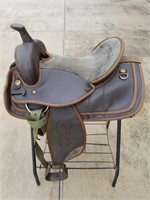 15" Synthetic Barrel Horse Saddle