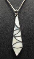 Sterling & Alabaster Necklace and Pendant 8.3g