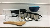 4 Travel Mugs & More Kitchen Items K11A