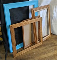 4 Wooden  Vintage Frames, great for DyI