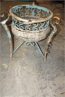 Small decor plant basket