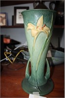 Roseville Zephyr lily Vase