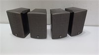 4 Yamaha Speakers  Q
