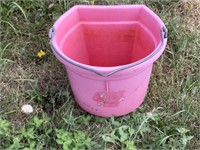 Red Flat Back bucket
