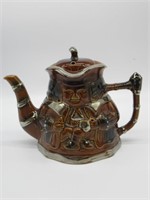 Price Kensington Pottery Teapot Sitting Squire