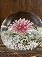 VINTAGE 4 INCH FLORAL ART GLASS PAPERWEIGHT