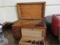 2 vintage wooden boxes