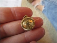 10K gold pendant