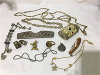 Mix  of jewelry and other vintage  stuff
