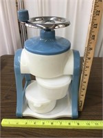 Pampered Chef ice Shaver