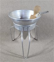 Wear-Ever Aluminum Sieve Set