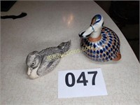 POTTERY, CARVED FAKE IVORY DECOYS