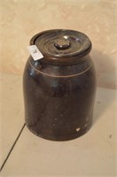 Brown glazed cookie jar