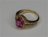 14k Gold Ladies Ring w/ Pink Sapphire & Diamonds