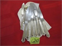 9 pieces vintage cutlery Good cond