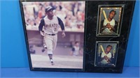 Roberto Clemente Plaque, Photo & 2 Trading Cards