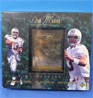 NIB 1995 Dan Marino Gold Card