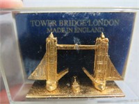 MINIATURE GOLD METAL TOWER LONDON BRIDGE