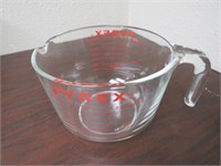 VINTAGE PYREX VERY LARGE GLASS 8 CUP MEASURING CUP