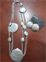 CHICOS NECKLACE AND EARRING SET