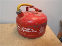 Metal John Deere Gas Can with Nozzle