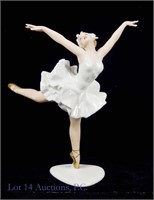 Schau Bach Kunst German Porcelain Ballerina #1683
