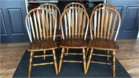 Nice set: 6 solid oak dining chairs, Windsor style