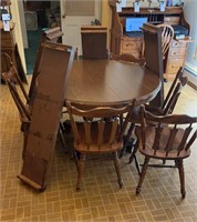 Dinning room table w/ 4 leaves & 6 chairs