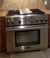 Thermador 36" Gas Stove w/ Oven
