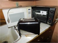 (3) Kitchen Appliances