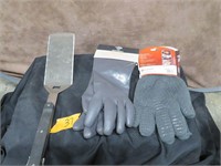 Grill gloves and large spatula