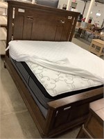 Broyhill king size bed with Sealy plush pillow