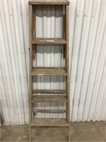 5 foot wooden ladder