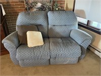 Blue recliner loveseat