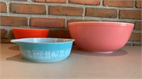 Pyrex bowls - small Butterprint casserole