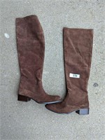 Ladies 9M Born Brown Suede Tall Boots